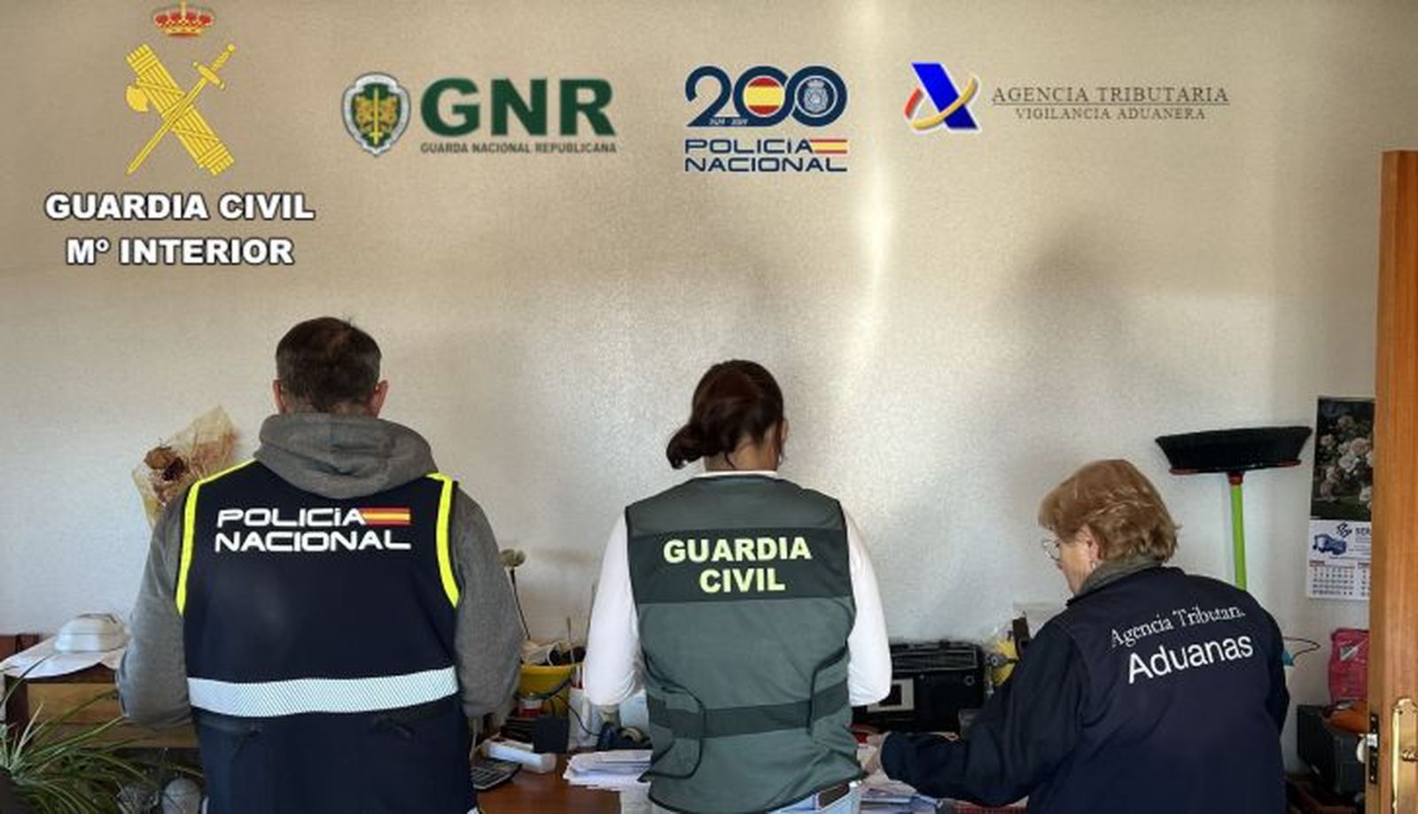 Desarticulada una organización dedicada al contrabando de tabaco