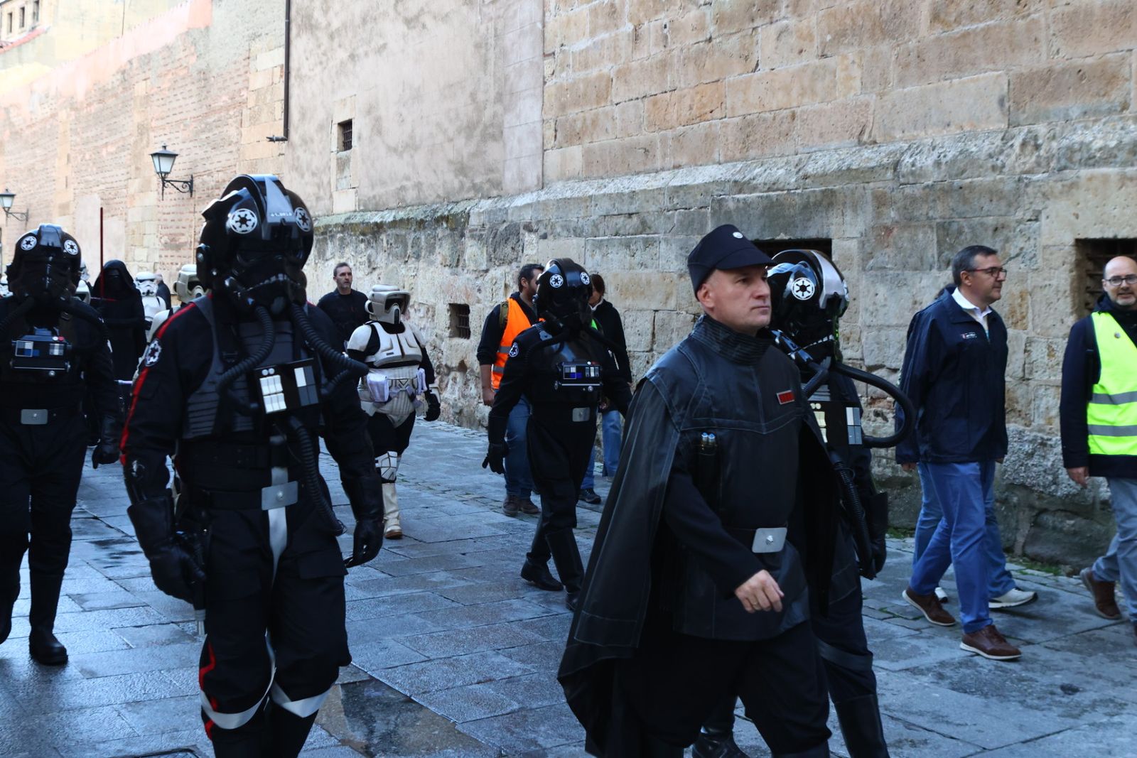 Desfile de Star Wars por el centro de Salamanca