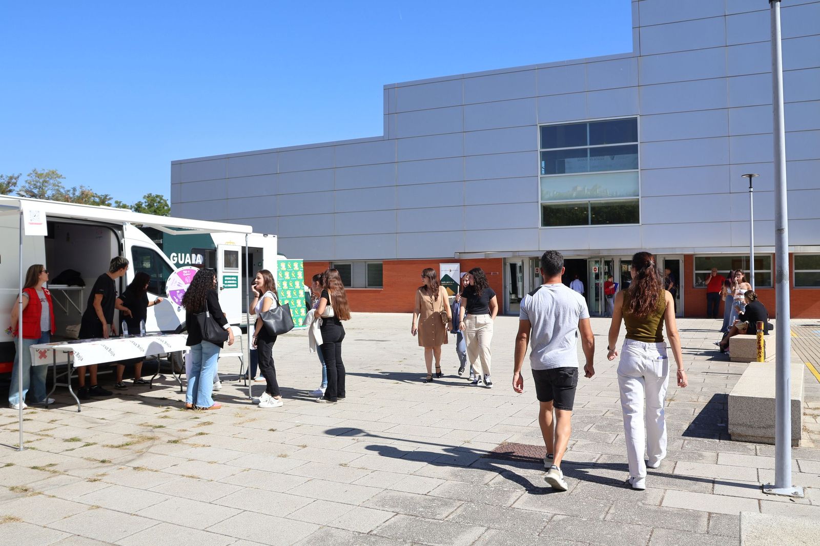 Feria de Bienvenida de la USAL en el Campus de Viriato