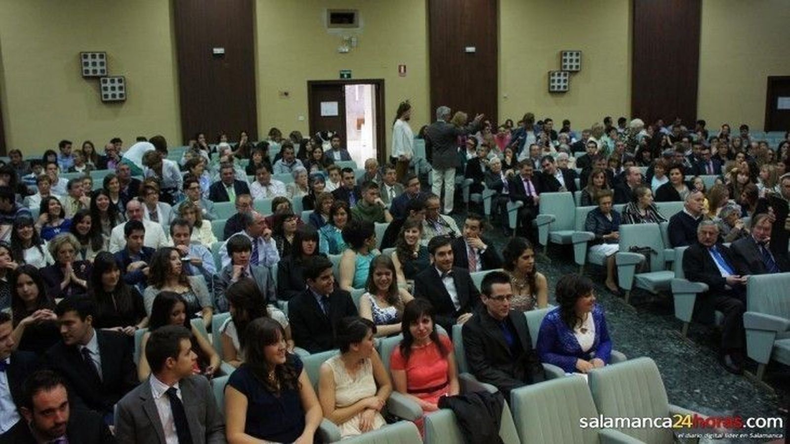 Imposición de becas a los estudiantes de Matemáticas