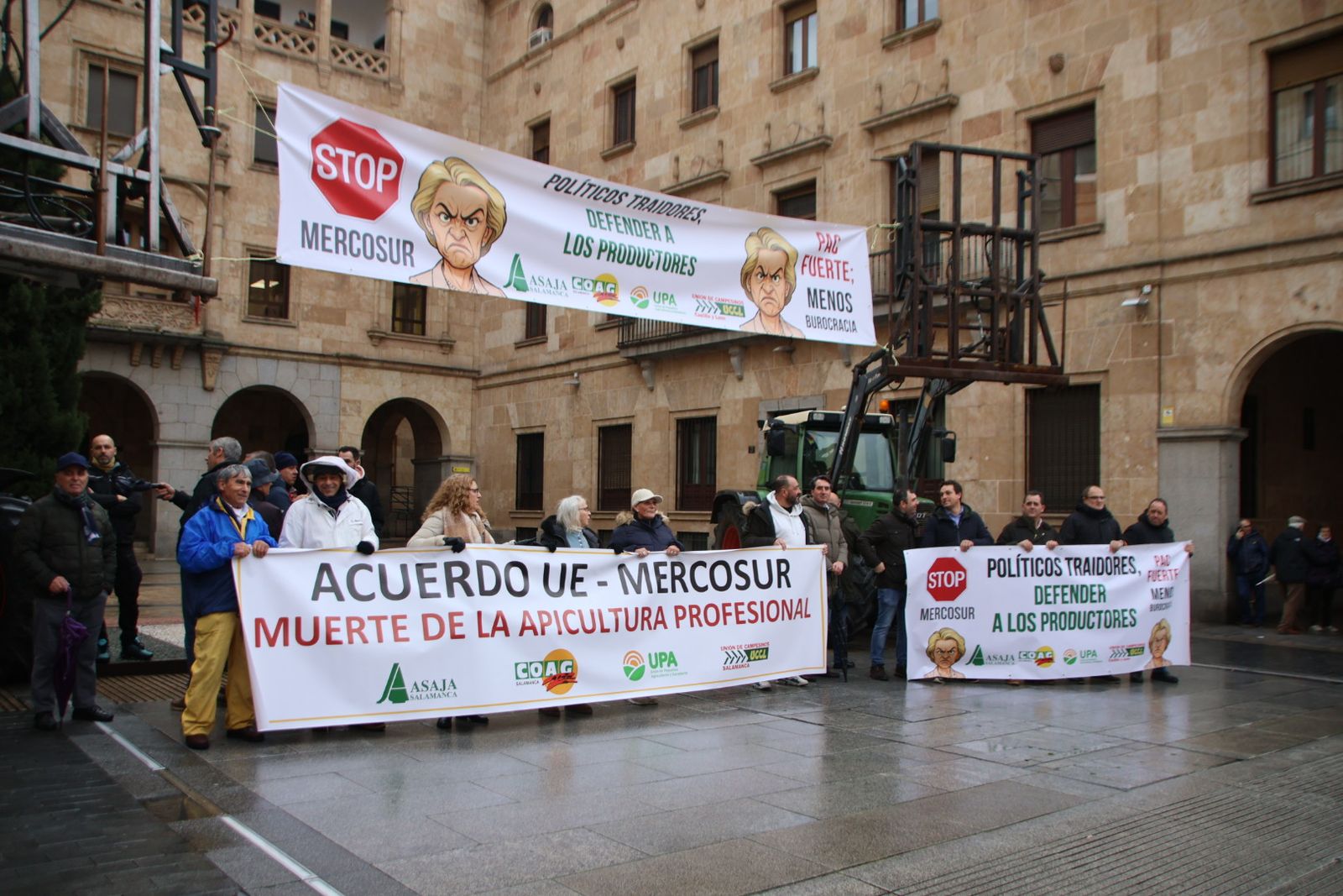 Protesta de los apicultores en Salamanca contra Mercosur