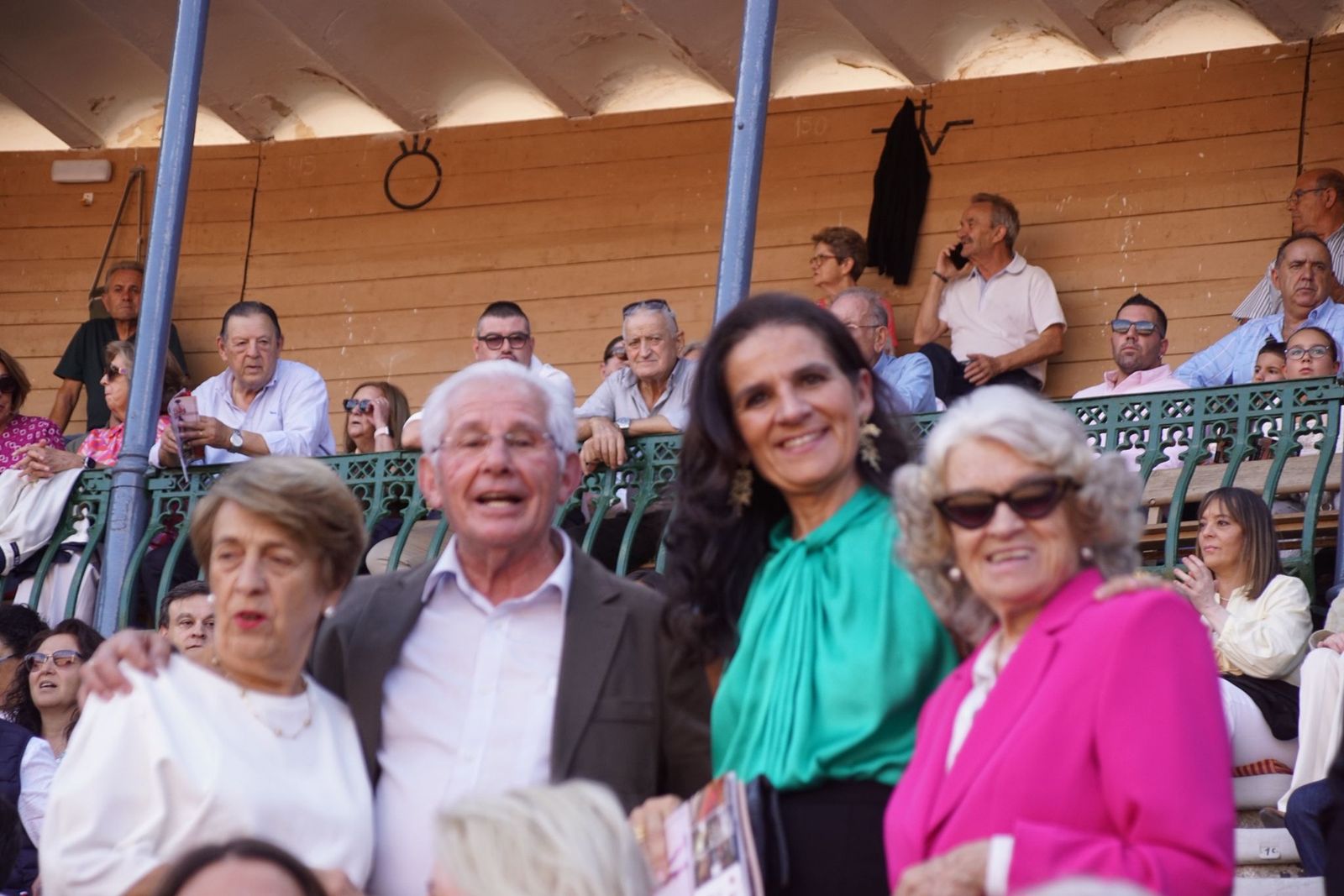 Así han vivido los salmantinos el primer festejo de la feria taurina 2025: imágenes del ambiente en los tendidos y en el patio de cuadrillas