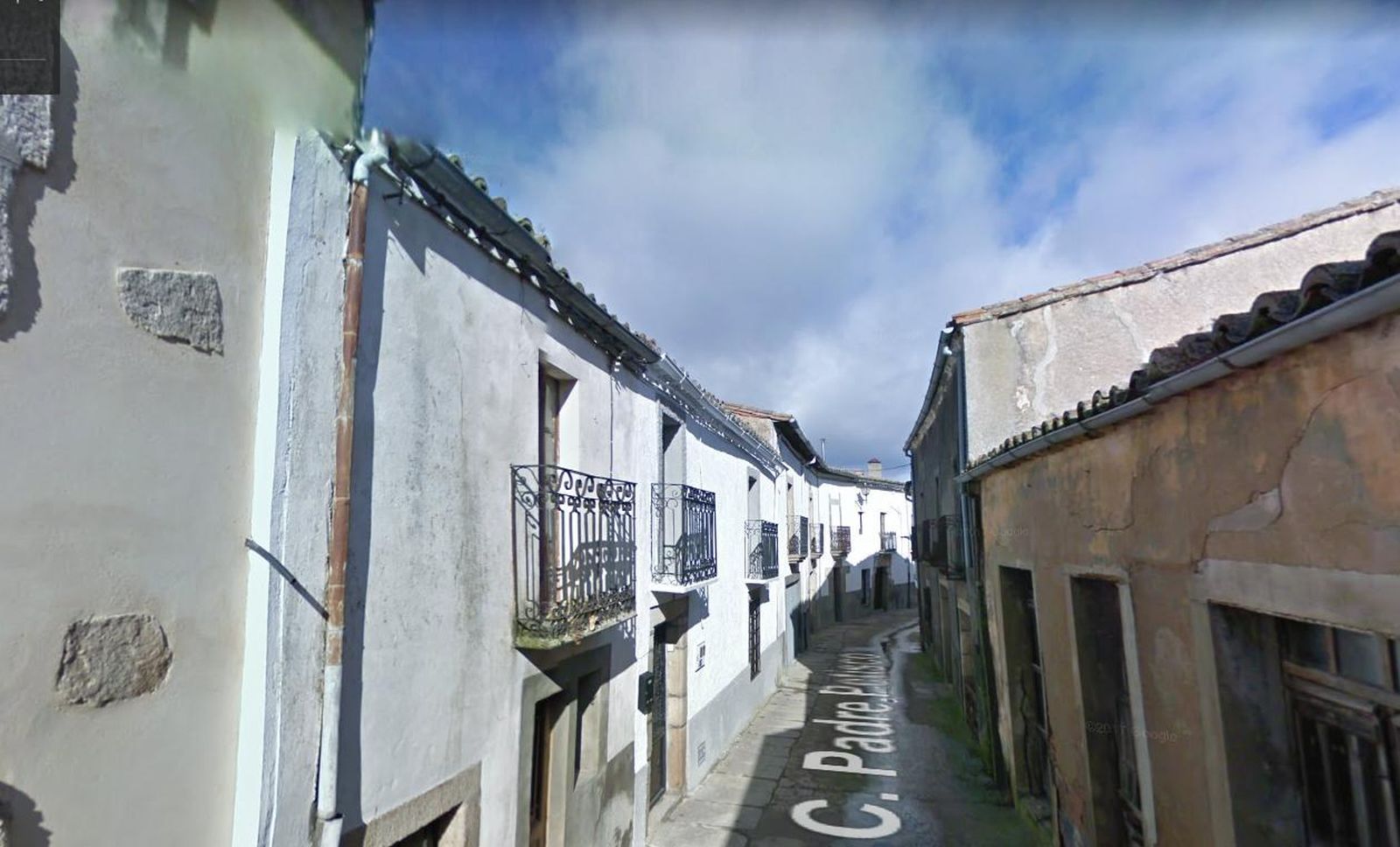 Edificio a subasta Ledesma. Foto: Google Maps Edificio a subasta Ledesma. Foto: Google Maps
