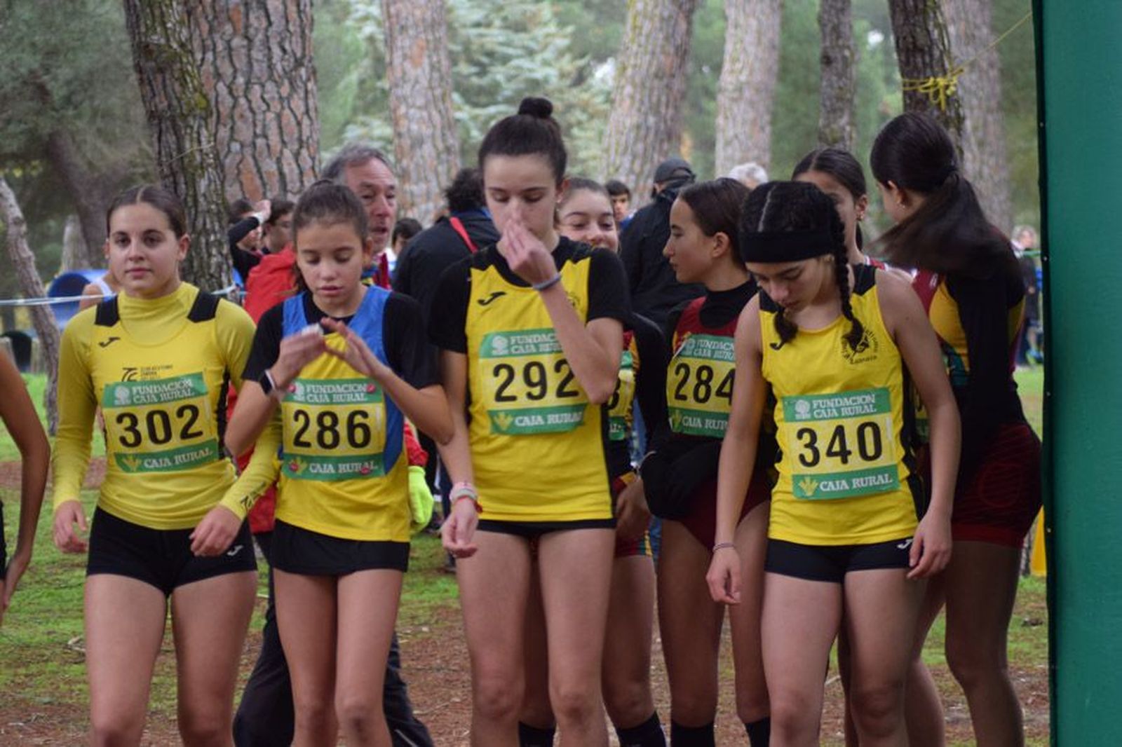 cross-de-otono-en-el-bosque-de-valorio-63