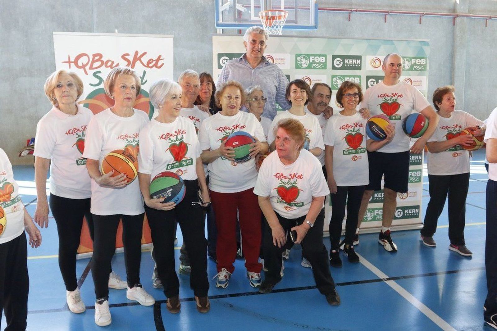 El Ayuntamiento vuelve a apostar por el envejecimiento activo y saludable con una nueva edición del programa '+QBasket Salud'