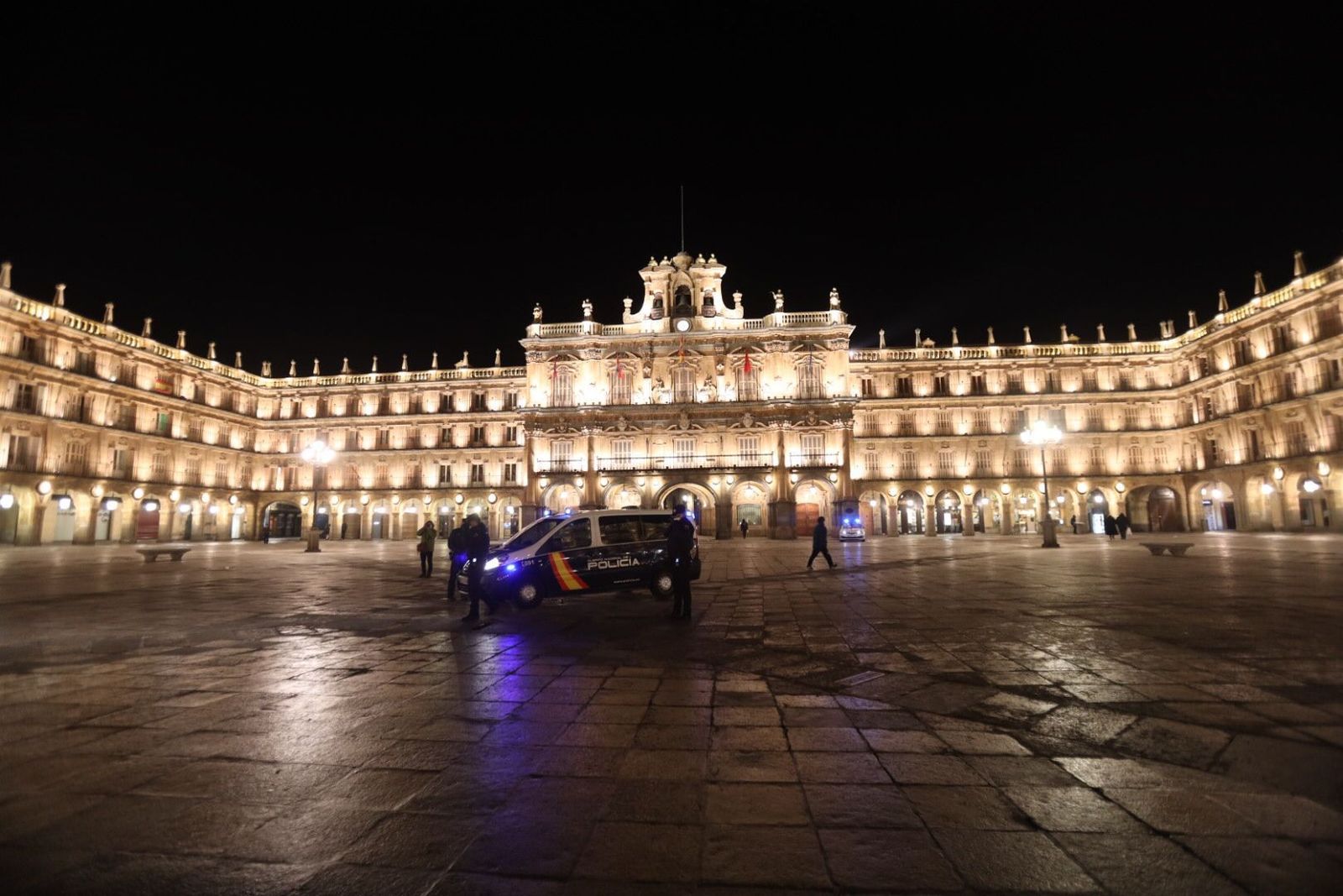 Toque de queda en la Plaza Mayor de Salamanca