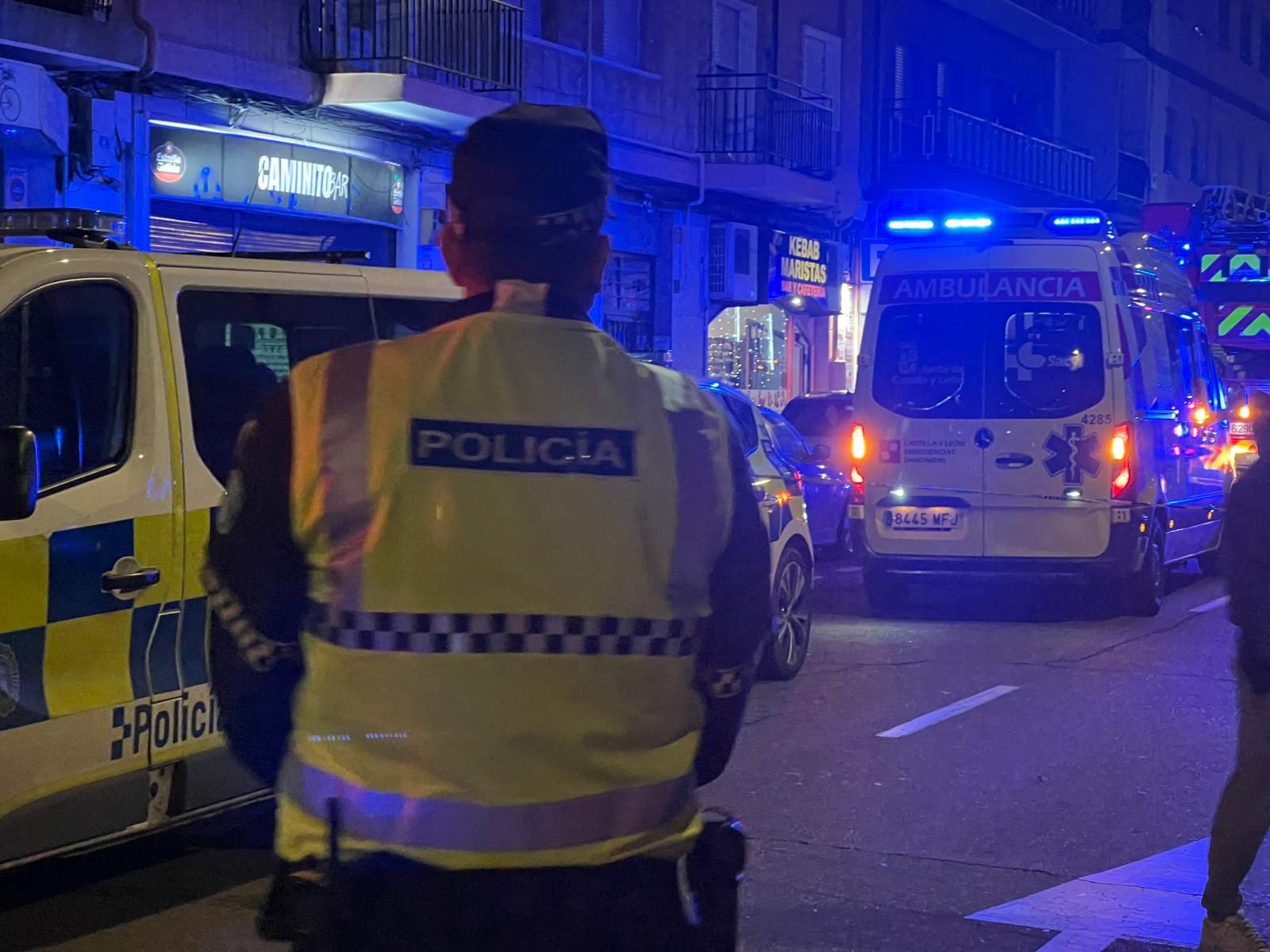 Gran despliegue de Bomberos y Policía por un incendio en Salamanca