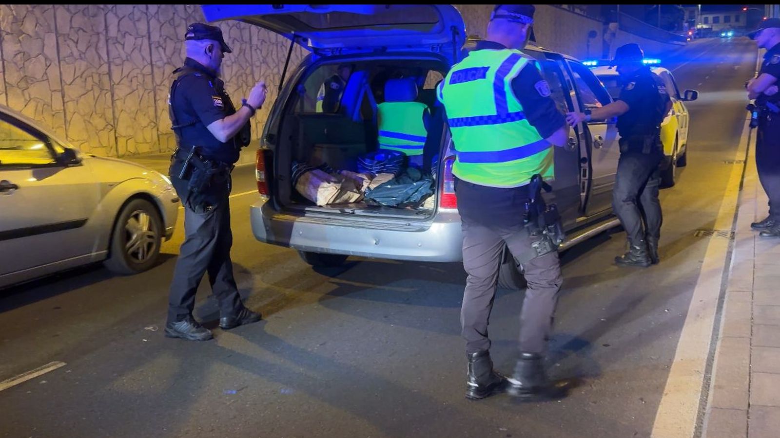 Control de Policía Local y Nacional