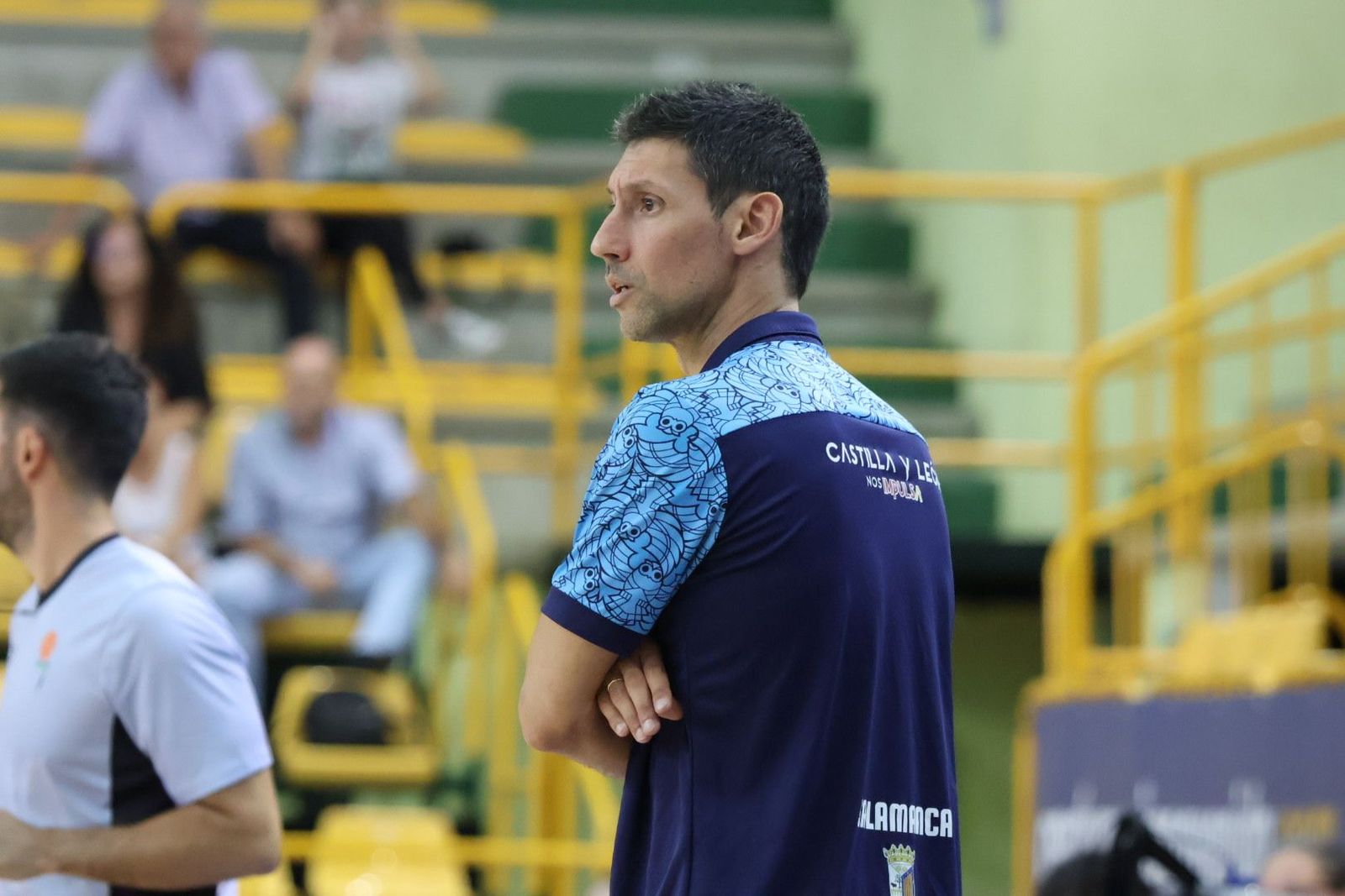 Partido de exhibición de Perfumerías Avenida ante el Club Ensino Luengo