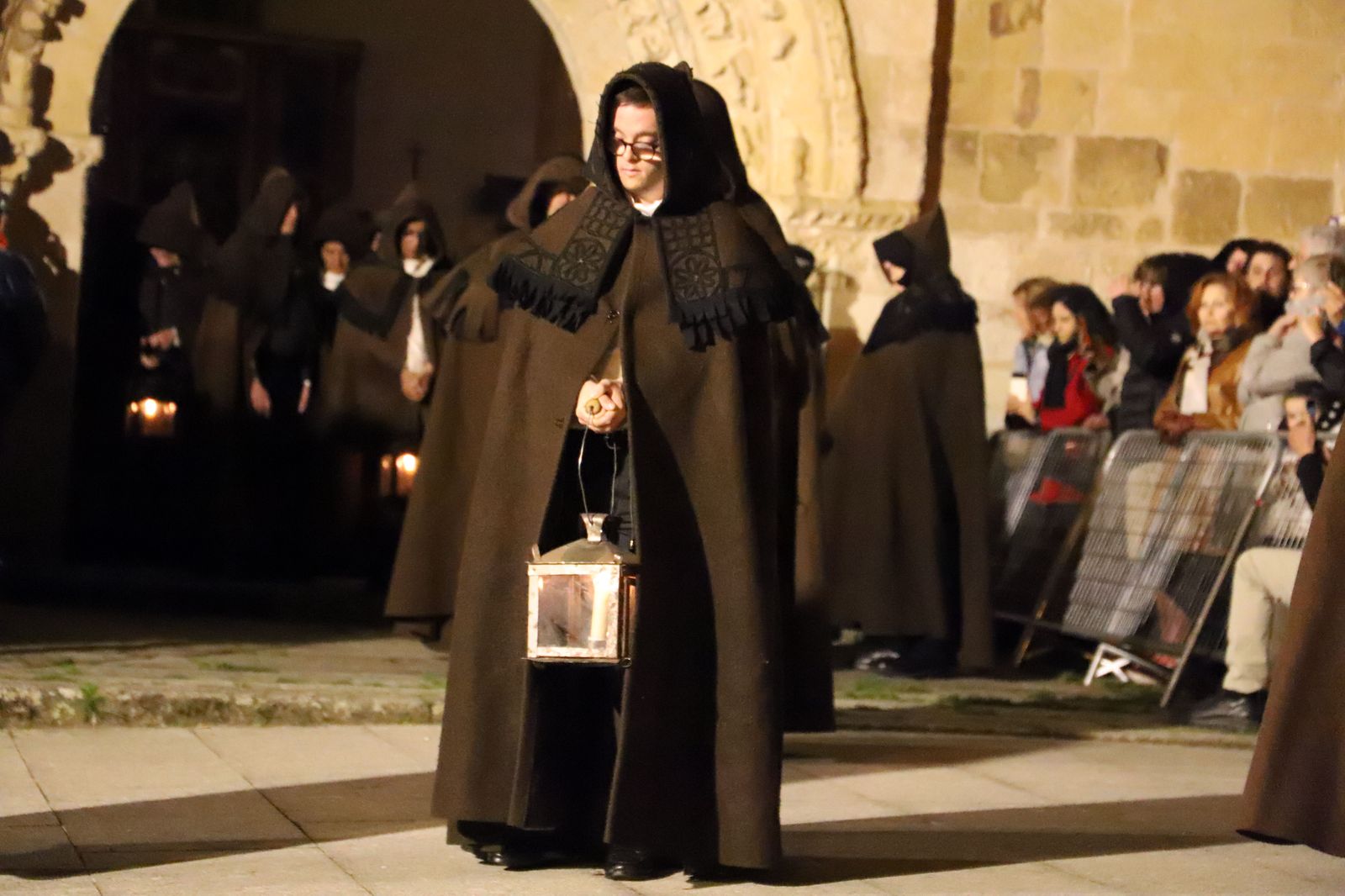 hermandad-del-santisimo-cristo-del-amparo-las-capas-pardas-2023-2