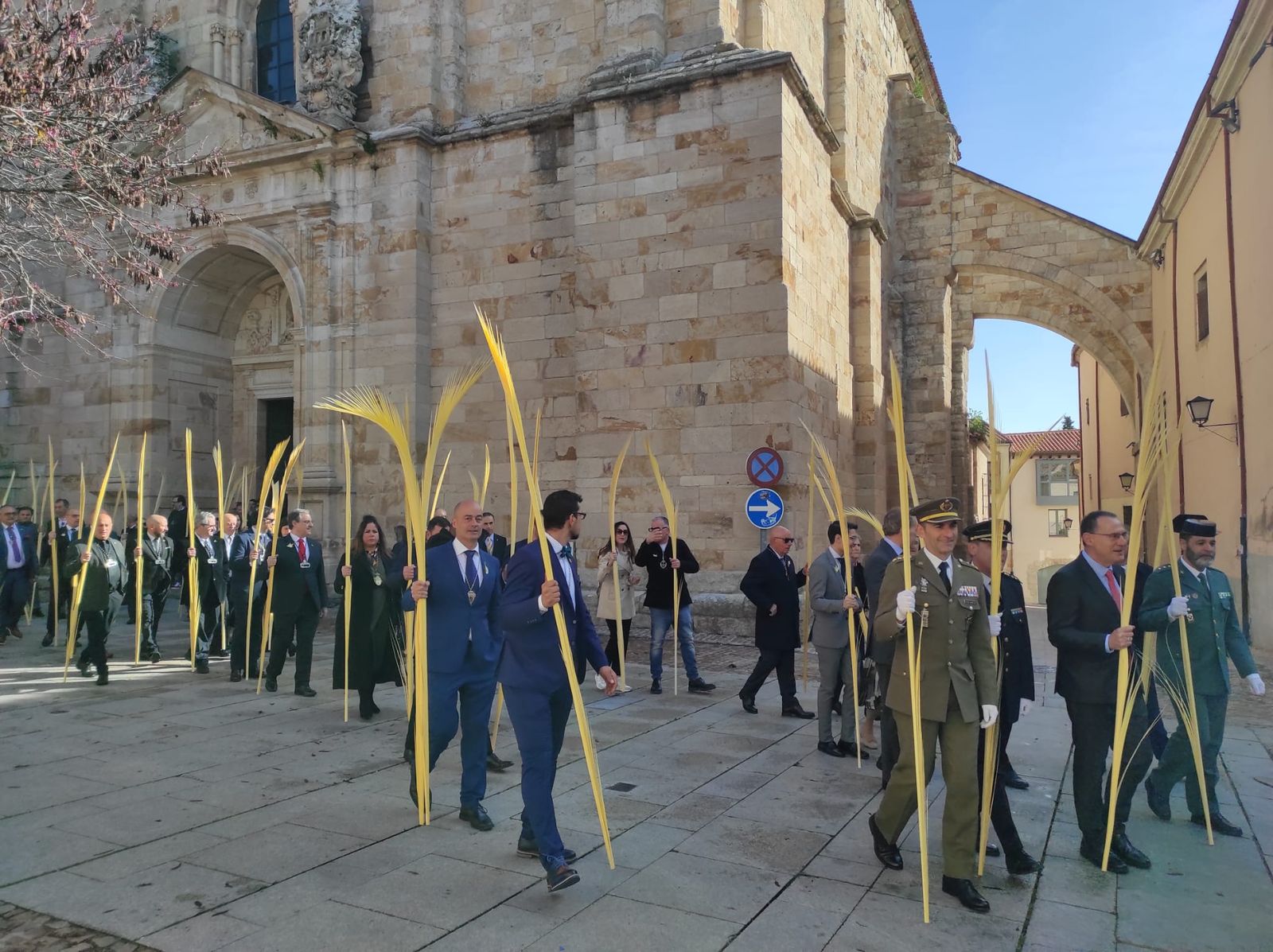 whatsapp-image-2024-03-24-at-10-42-02-2