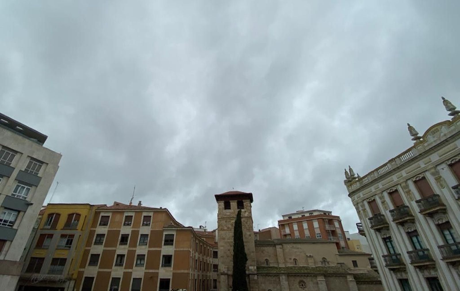 Cielo nuboso en Zamora