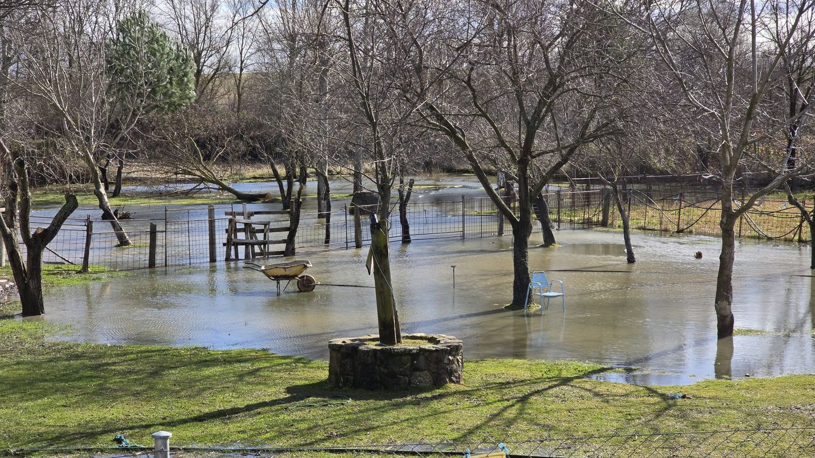 Río Almar desbordado en San Vicente  (2)