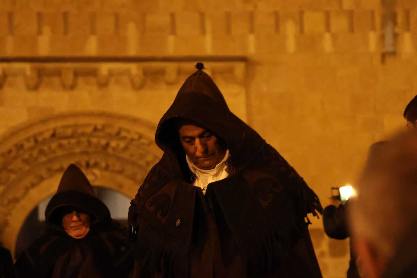 GALERÍA | Revive en imágenes la procesión de las Capas Pardas