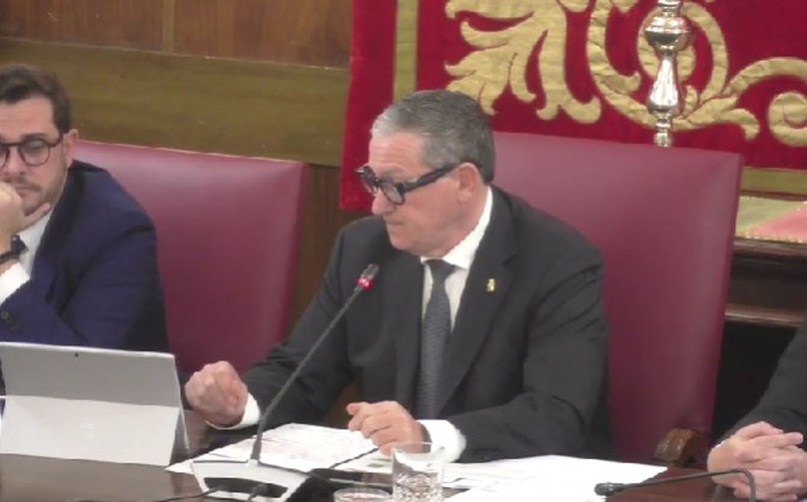 Javier Faúndez durante la celebración del pleno