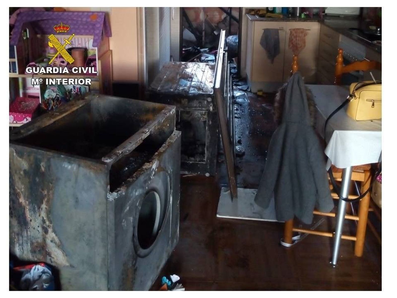 Situación en la que quedó la cocina tras el incendio.