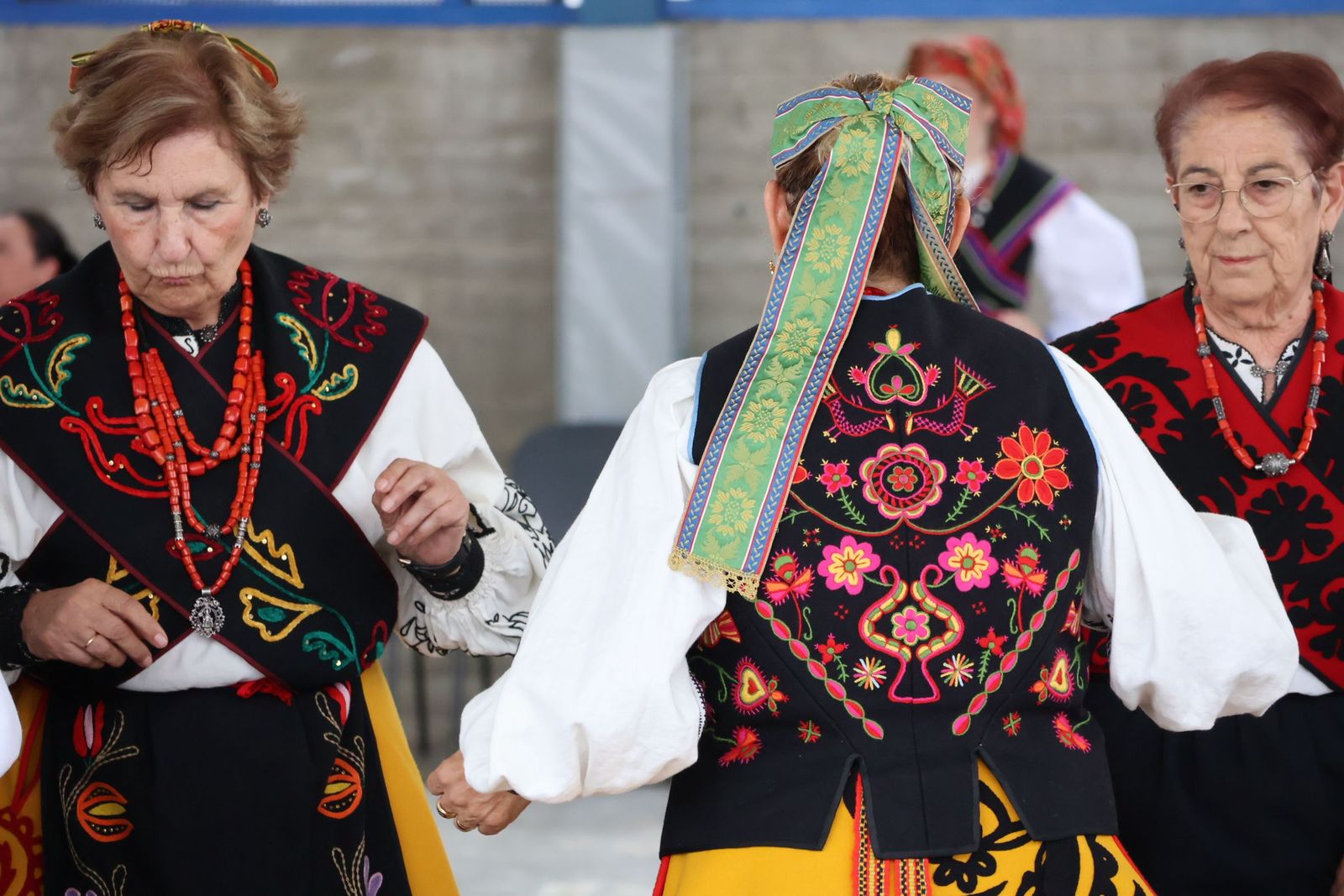 actuacion-fin-de-curso-de-la-escuela-de-baile-dona-urraca-54