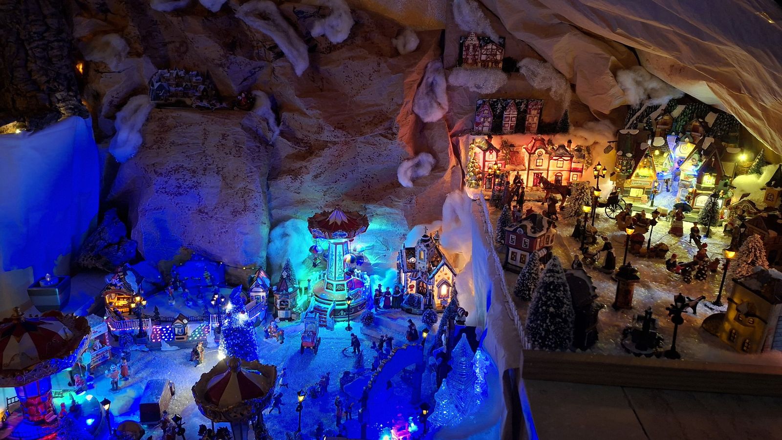 J.L.R.G. - Belén situado en una vivienda de Monterrubio (4).jpg