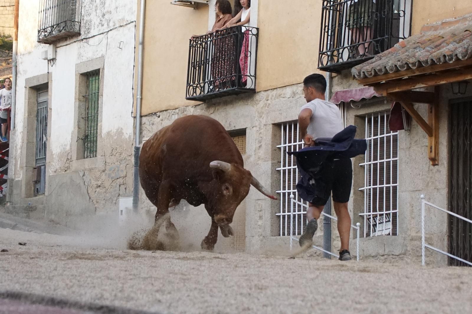 Pasión, tradición y calle: así se ha vivido en Ledesma el II Toro de Cajón
