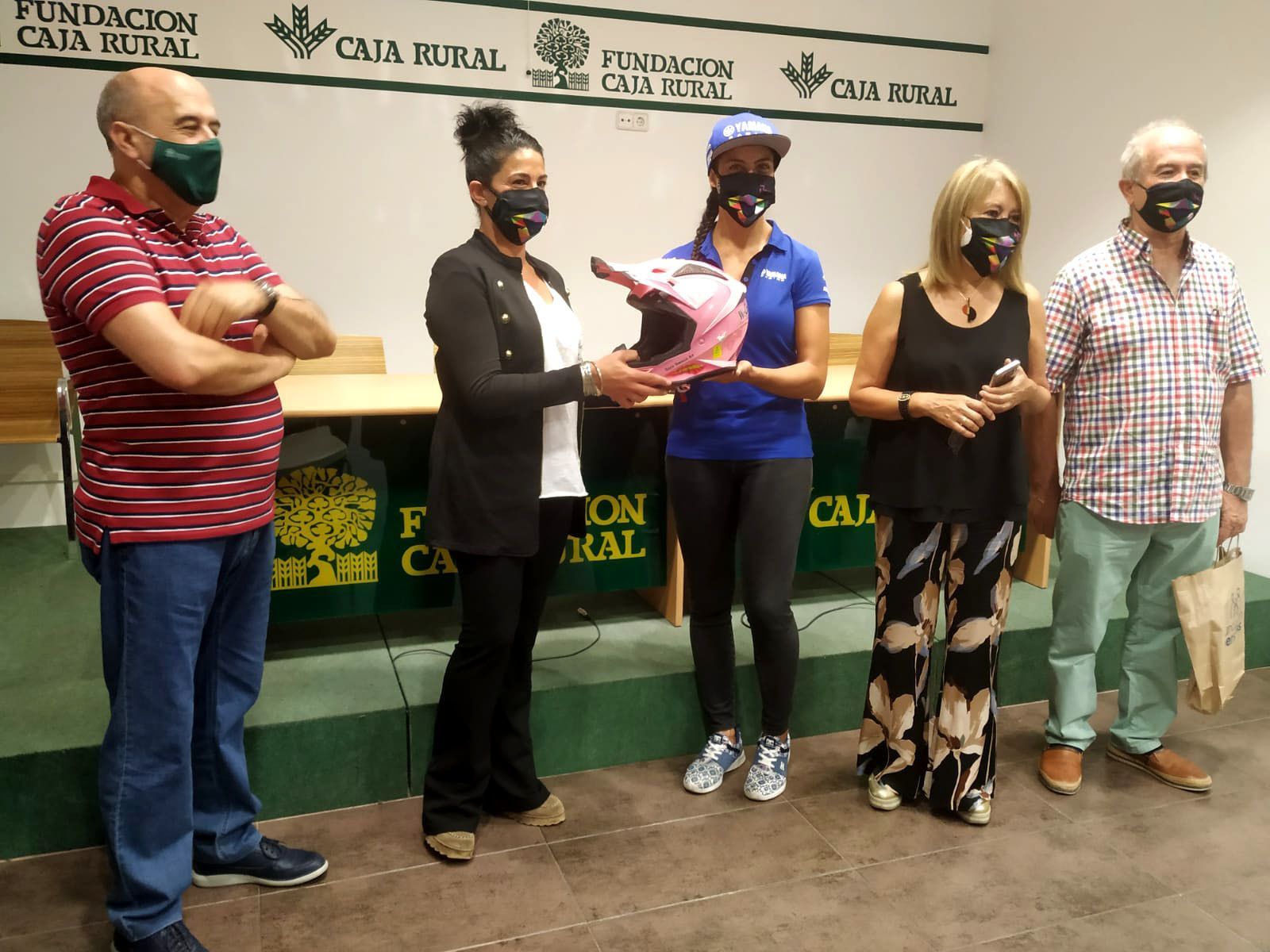 Sara garcia casco dakar azayca