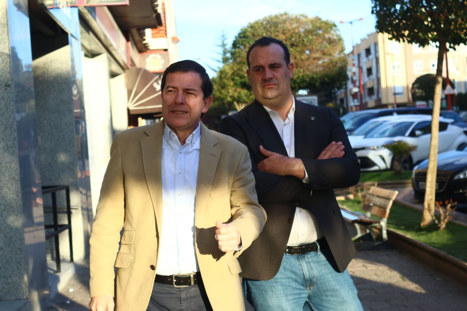 Alfonso Fernández Mañueco visita Santa Marta