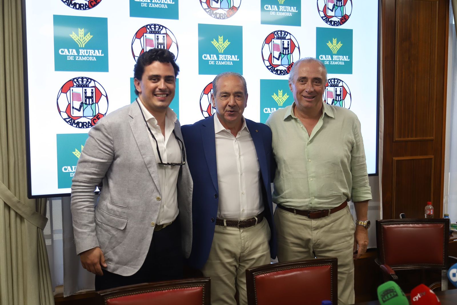 Caja Rural renueva su compromiso con el Zamora CF en su regreso a primera RFEF Caja Rural renueva su compromiso con el Zamora CF en su regreso a primera RFEF