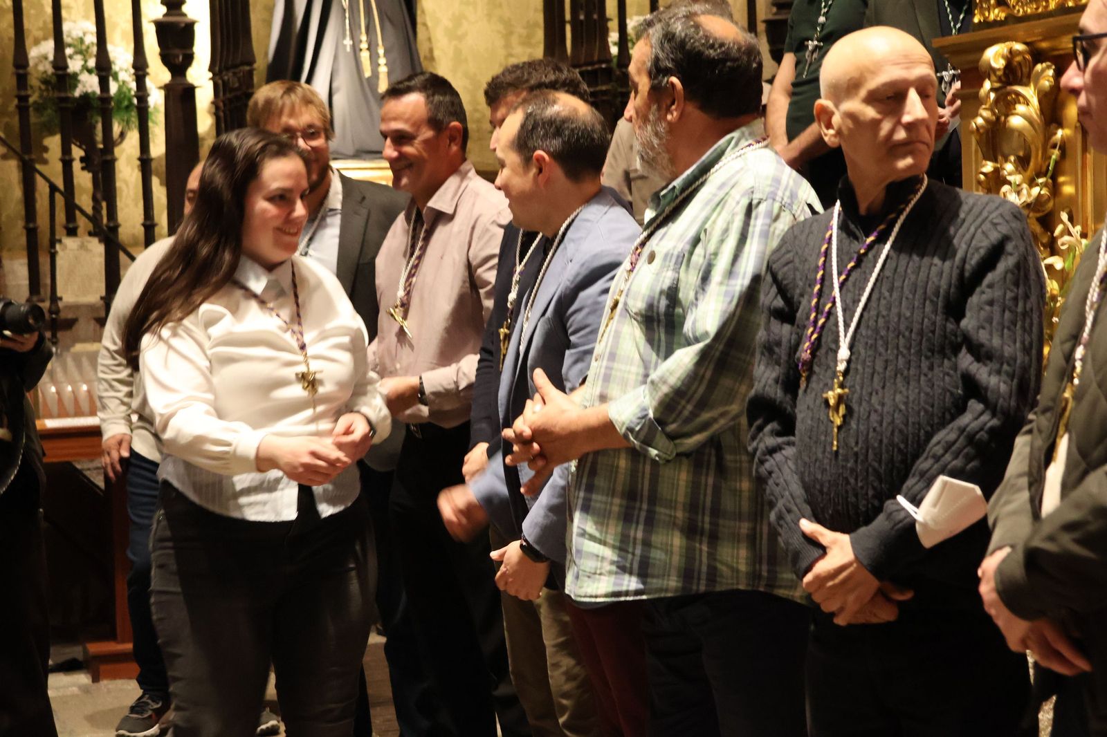 GALERÍA | Entrada de nuevos hermanos a la Cofradía de la Vera Cruz