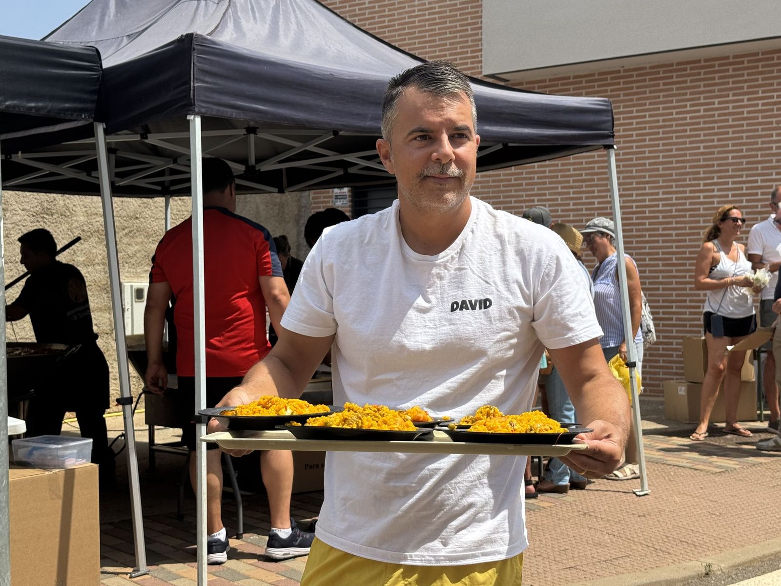 Banquete de paella en Doñinos para despedir sus fiestas por Santo Domingo de Guzmán