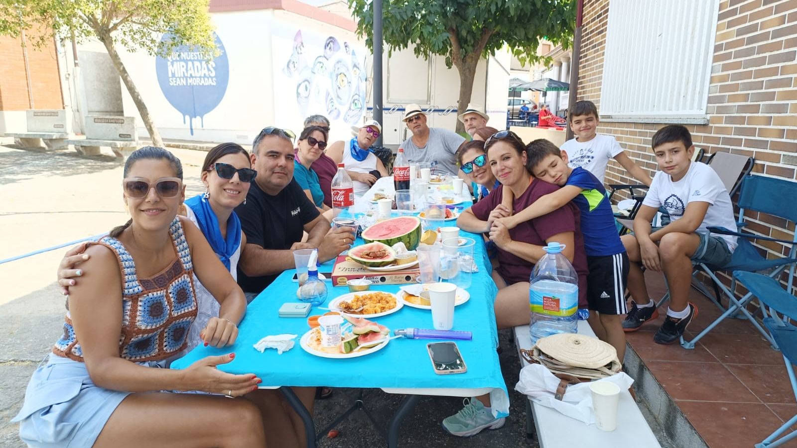 Auto locos y reparto de huevos rotos en las fiestas de San Lorenzo en Rollán