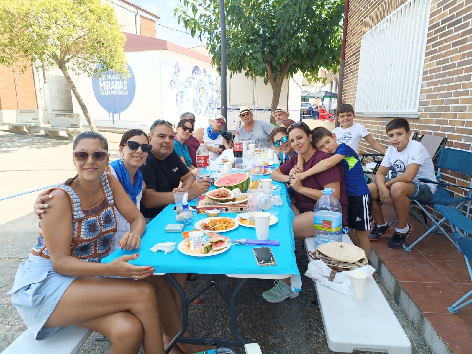 Auto locos y reparto de huevos rotos en las fiestas de San Lorenzo en Rollán