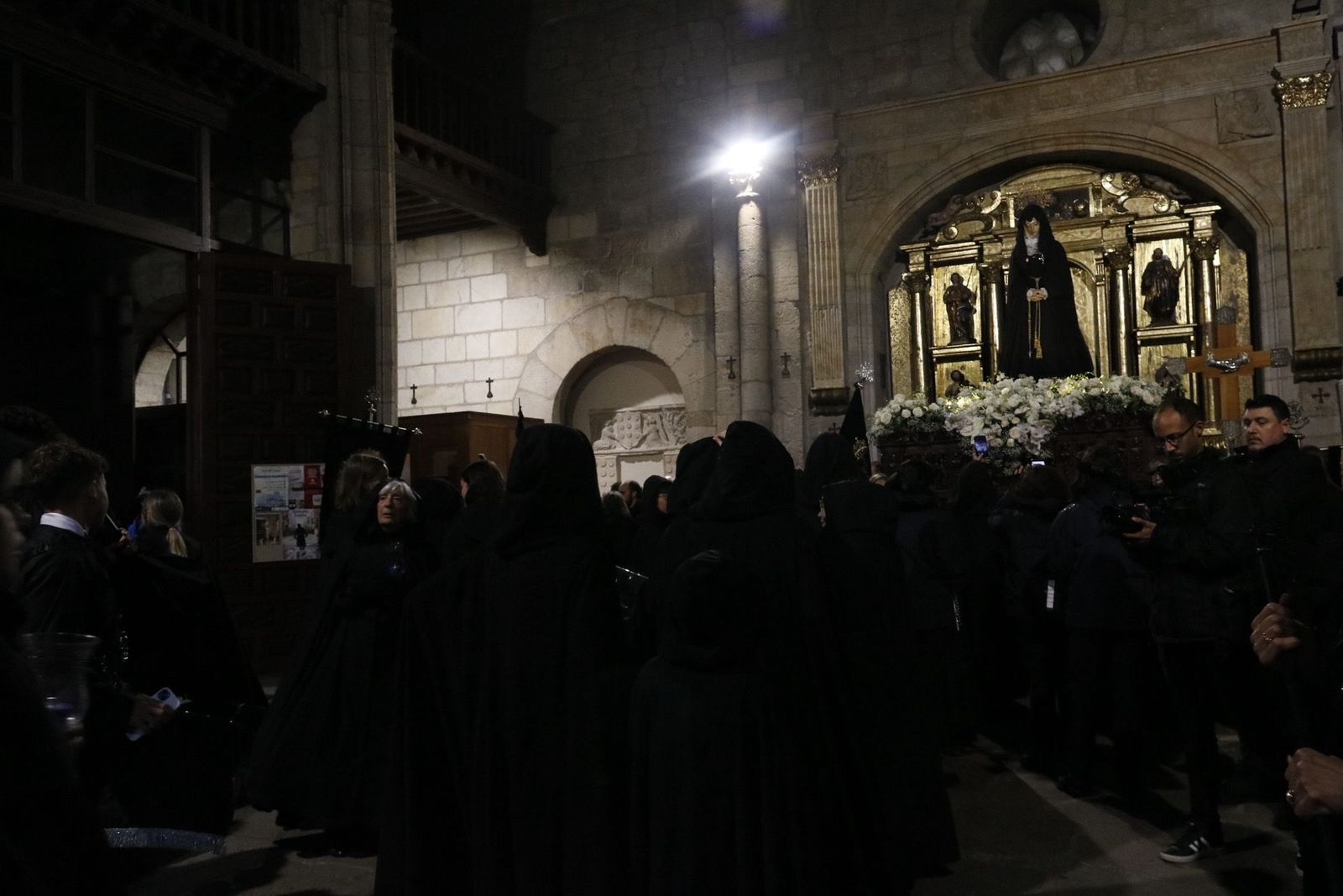 suspension-de-la-procesion-de-la-virgen-de-la-soledad-65