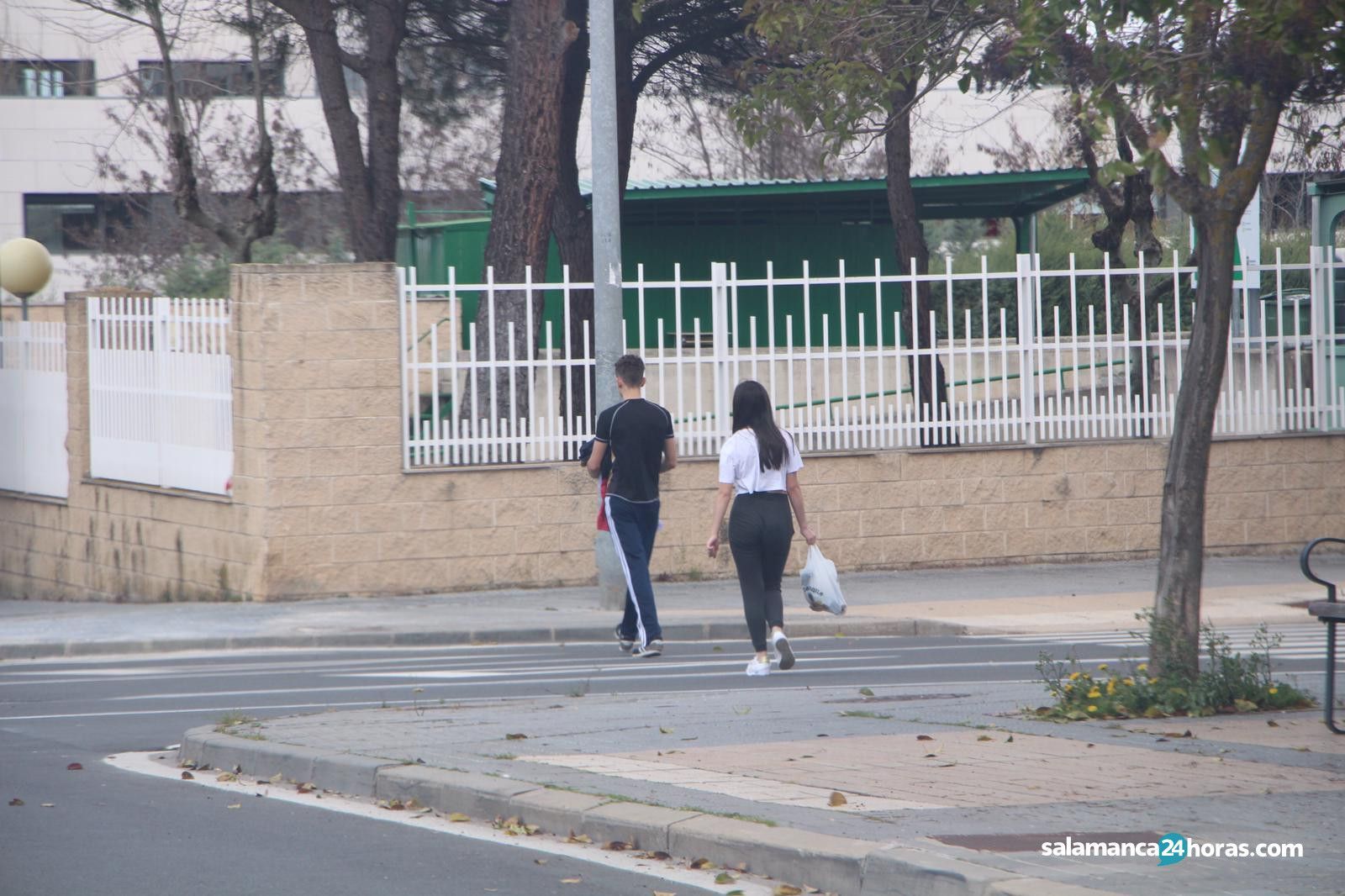 Personas que se saltan el aislamiento 5