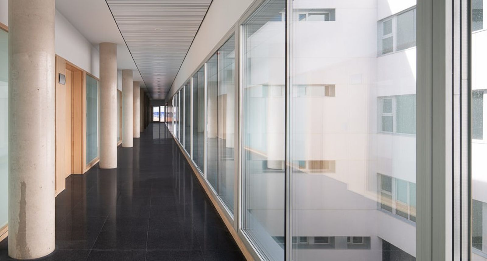 Interior del IES Via de la plata de Guijuelo. Fotos cedidas por Gabriel Gallegos