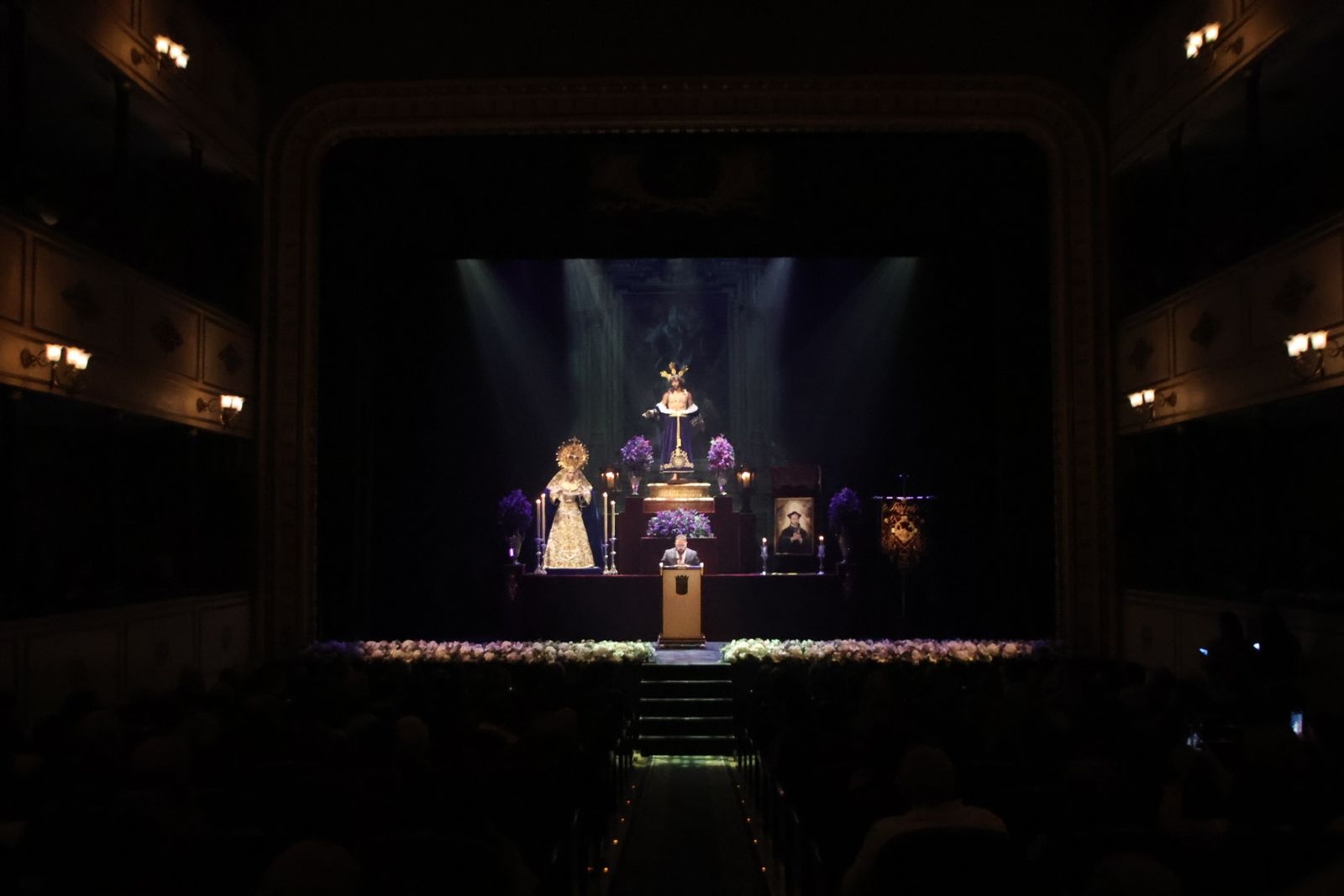 El pregón de la Semana Santa salmantina; con el jesuita Daniel Cuesta como pregonero