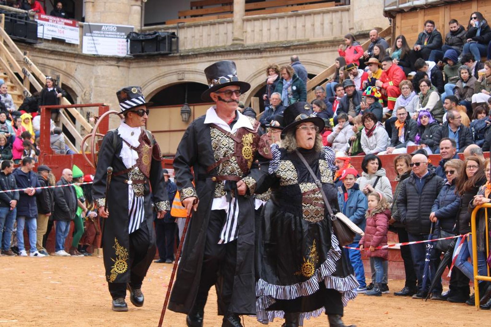 disfraces-del-sabado-de-carnaval-en-ciudad-rodrigo-45