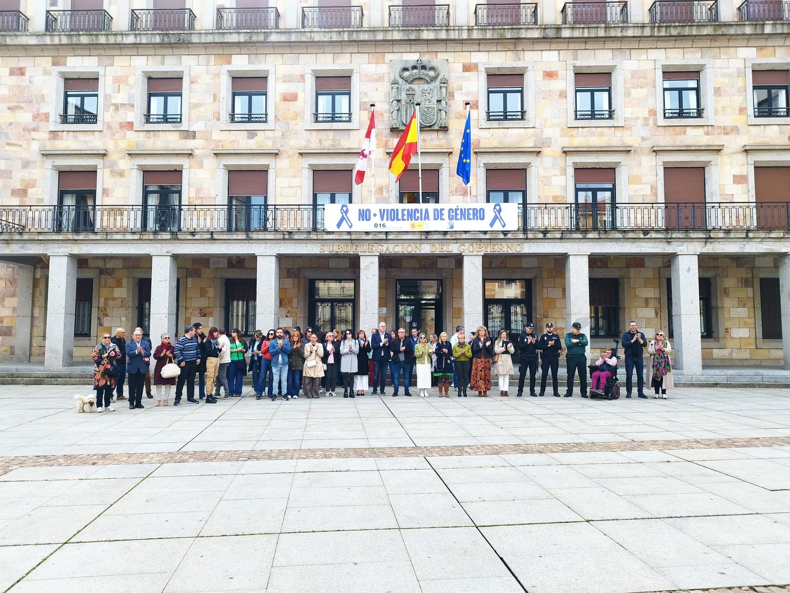 Zamora guarda silencio en repulsa al último asesinato machista