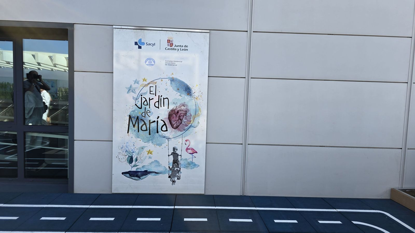 Presentación de la terraza “El Jardín de María”, Hospital Universitario de Salamanca
