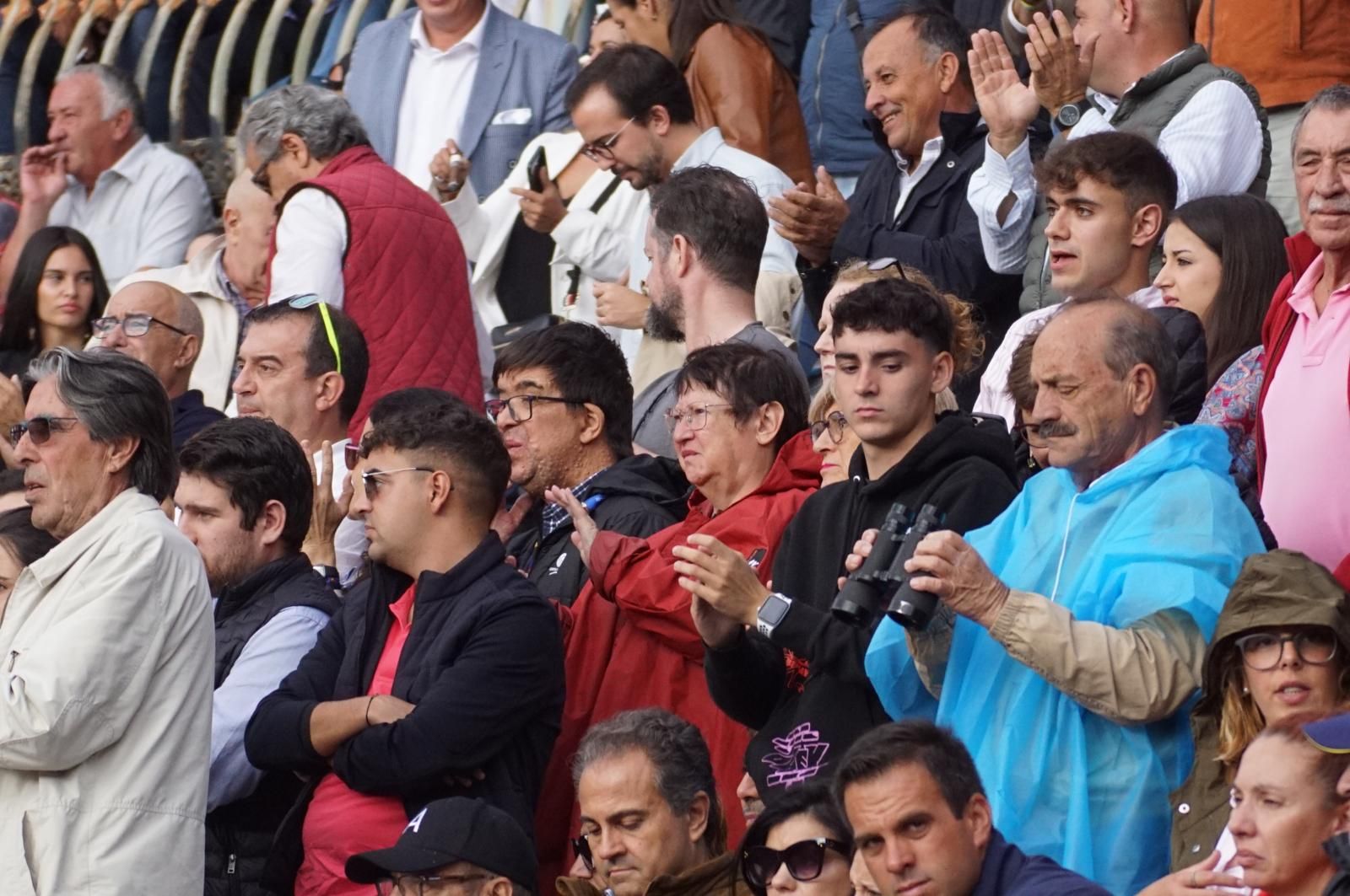 resumen-fotografico-del-ambiente-en-los-tendidos-de-la-glorieta-durante-la-corrida-de-garcigrande-20-de-septiembre-de-2024-foto-juanes-94