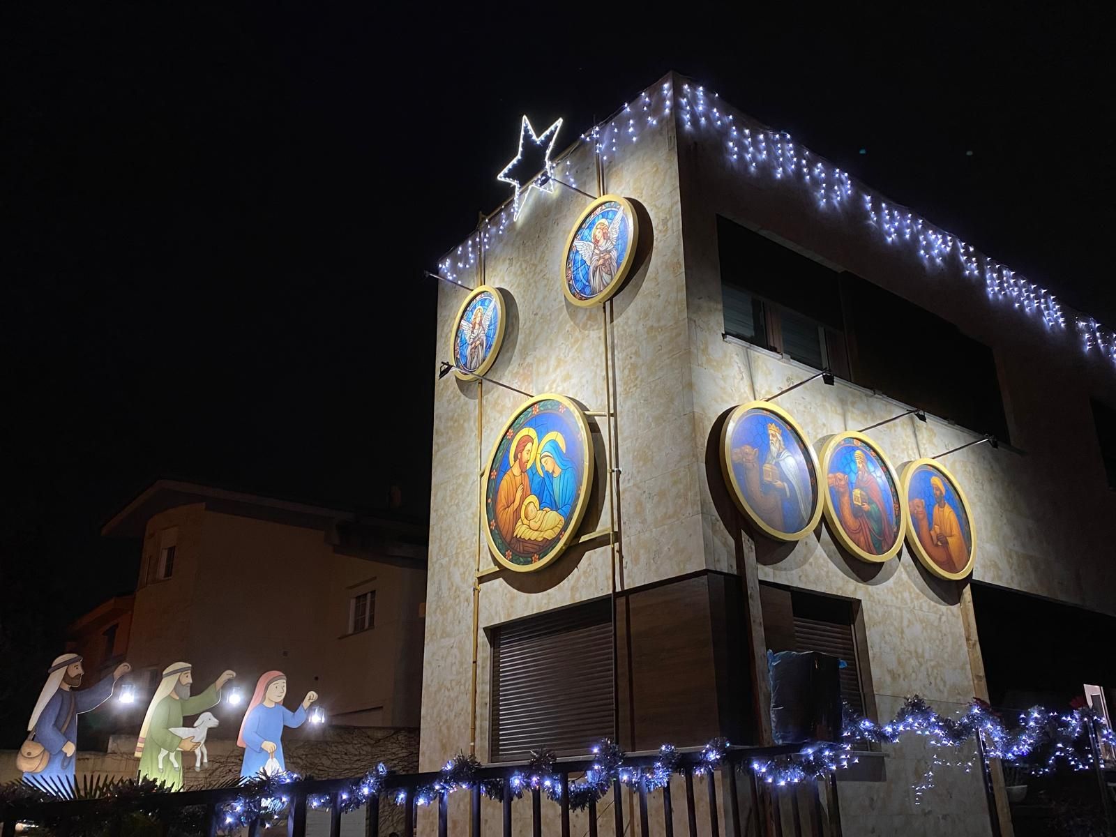 J.A.S.S. - Decoración navideña en una vivienda de Villamayor (5).jpeg