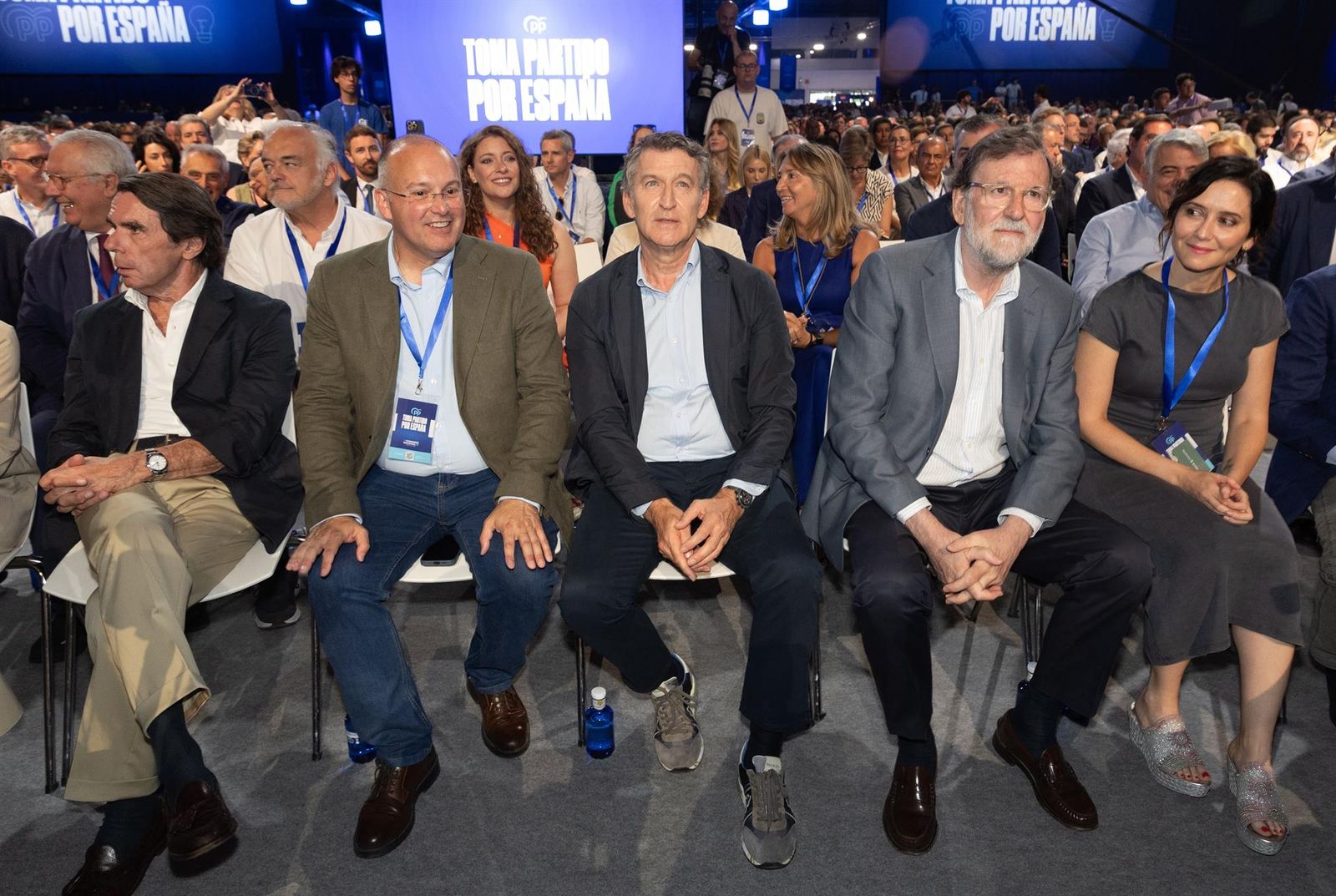 l expresidente del Gobierno, José María Aznar, el secretario general del PP, Miguel Tellado, el presidente del PP, Alberto Núñez Feijóo, el expresidente del Gobierno, Mariano Rajoy, y la presidenta de la Comunidad de Madrid, Isabel Díaz Ayuso, dura - Eduardo Parra - Europa Press