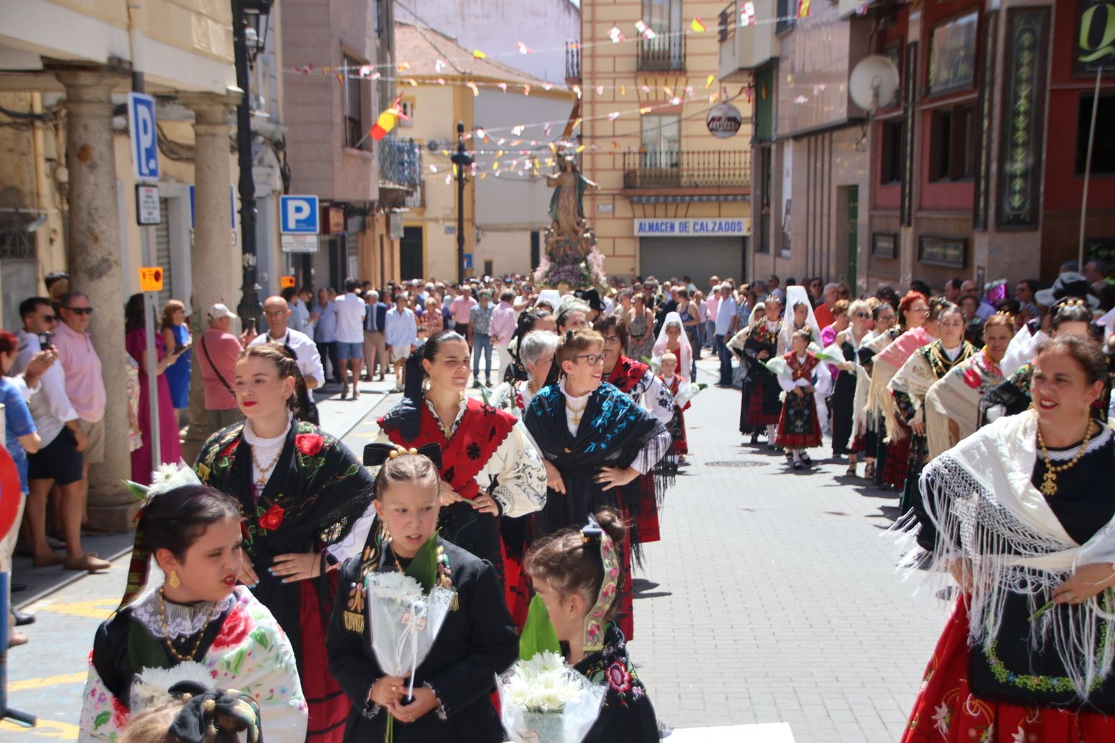 Procesión y ofrenda floral en honor de Nuestra Señora de la Asunción en Guijuelo