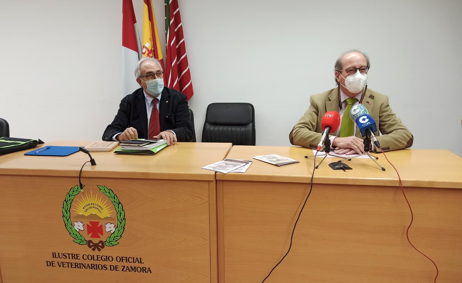 Un instante de la rueda de prensa