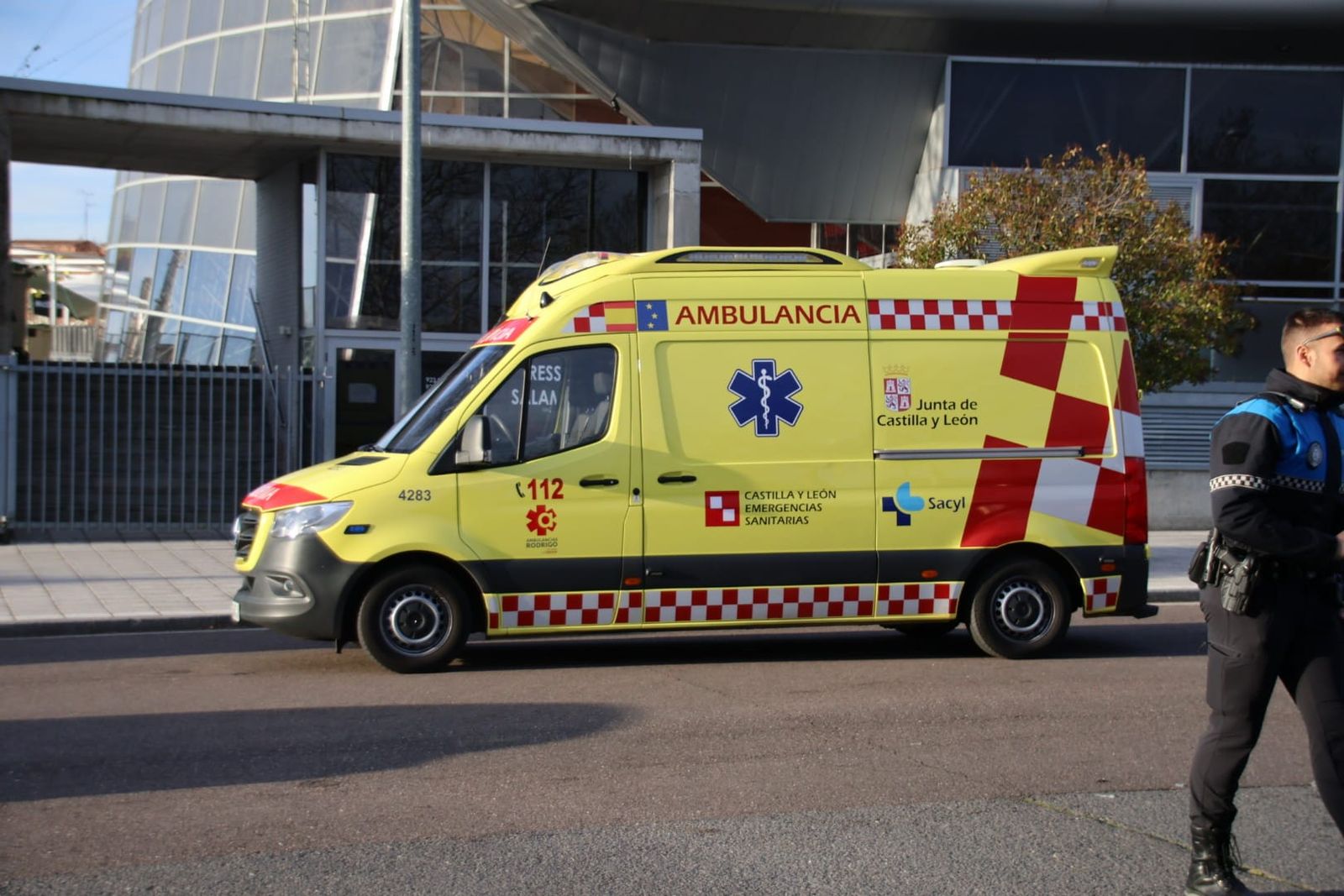 Ambulancia en foto de archivo