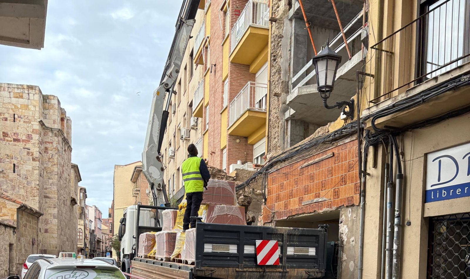 Imagen de un trabajador en una obra