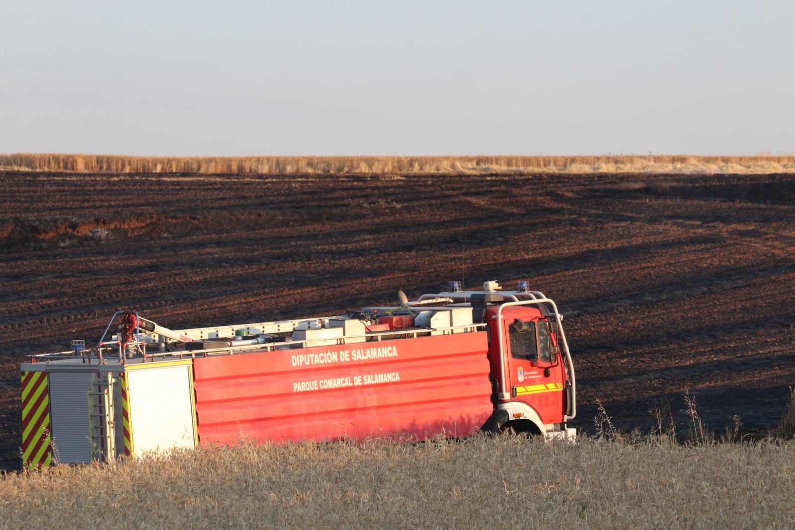 Incendio junto al polígono de los Villares, 13 de julio de 2025