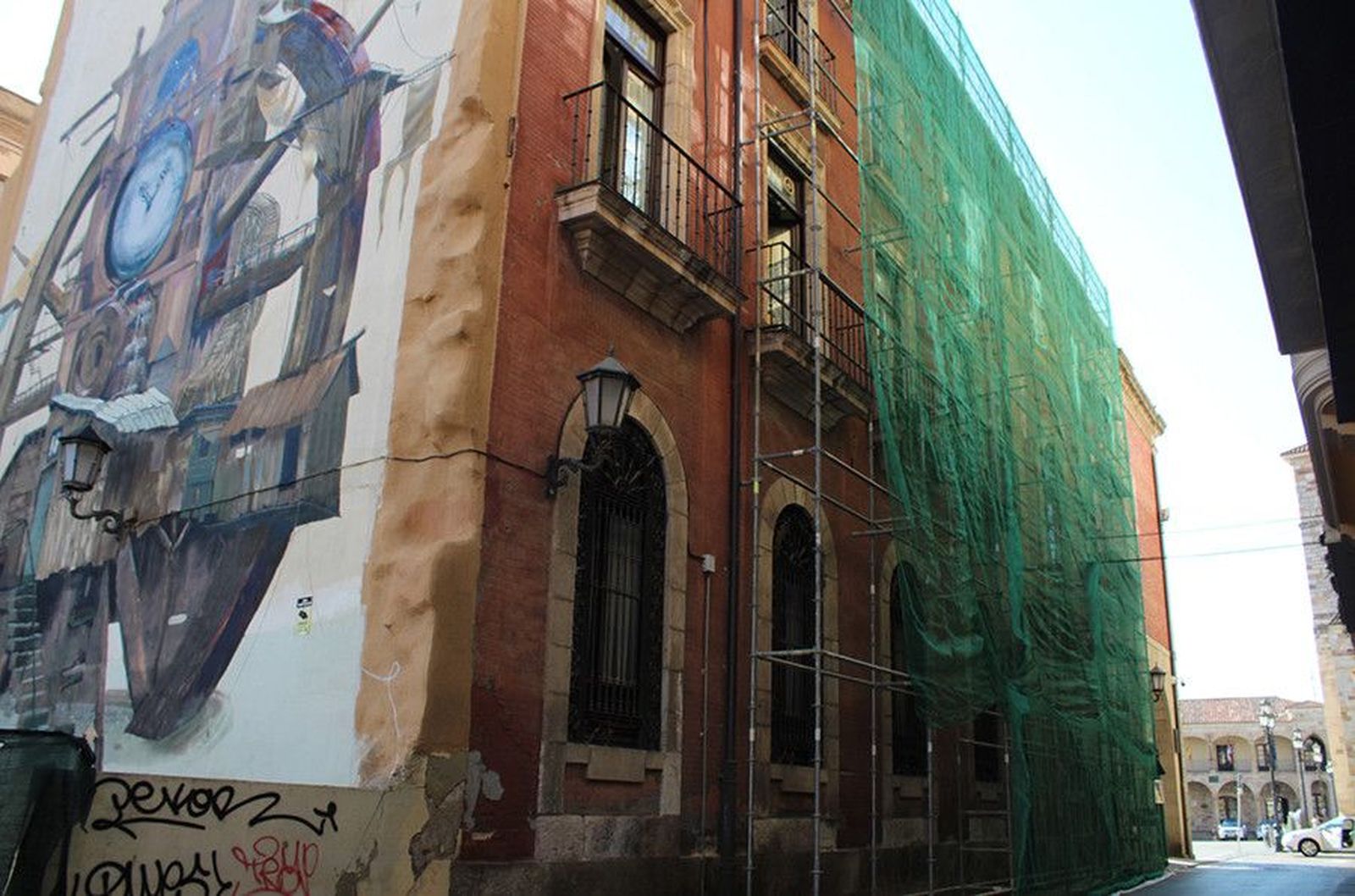 Cornisas Ayuntamiento 02