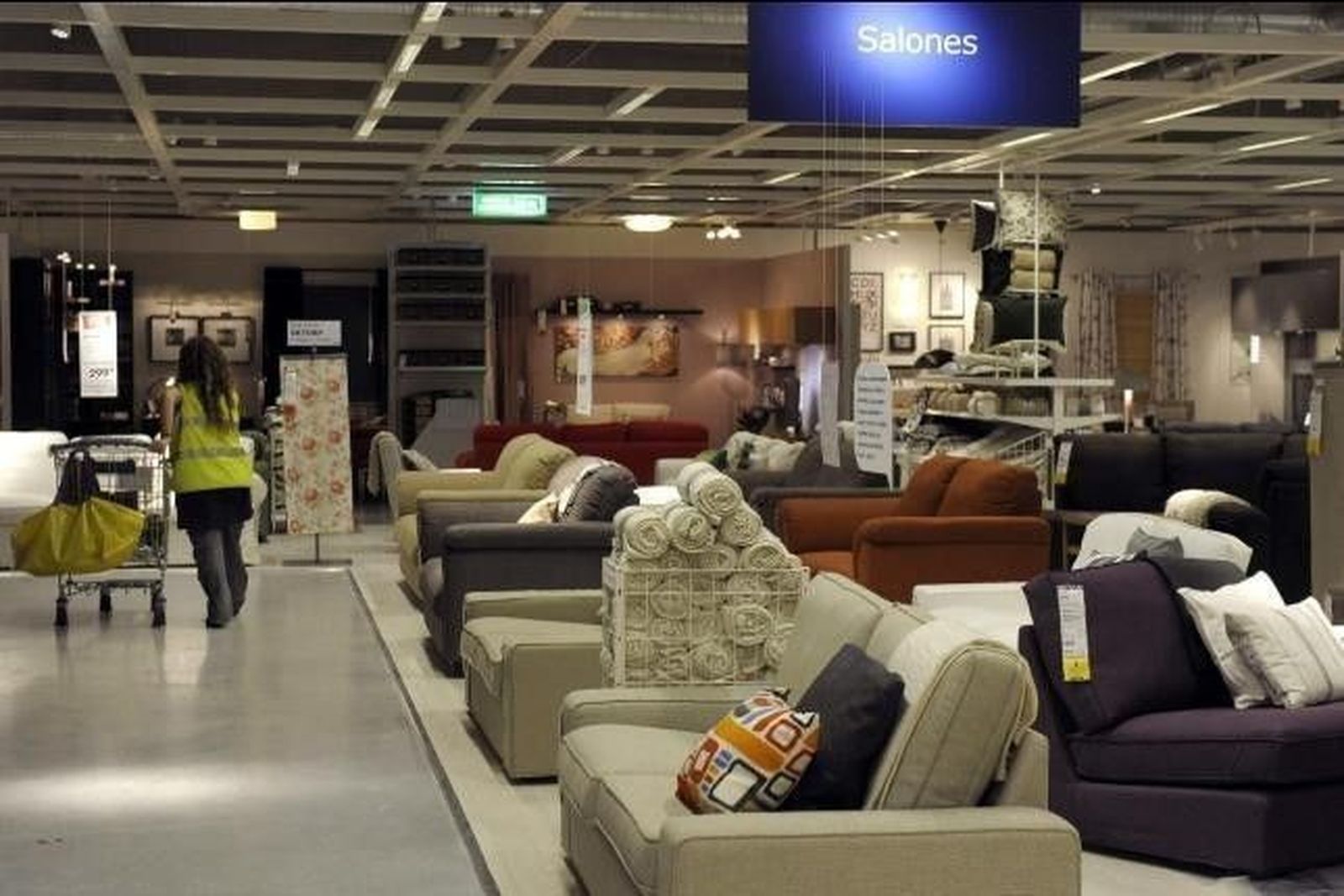 Detenidas dos vecinas de Salamanca por robar en el Ikea de Valladolid