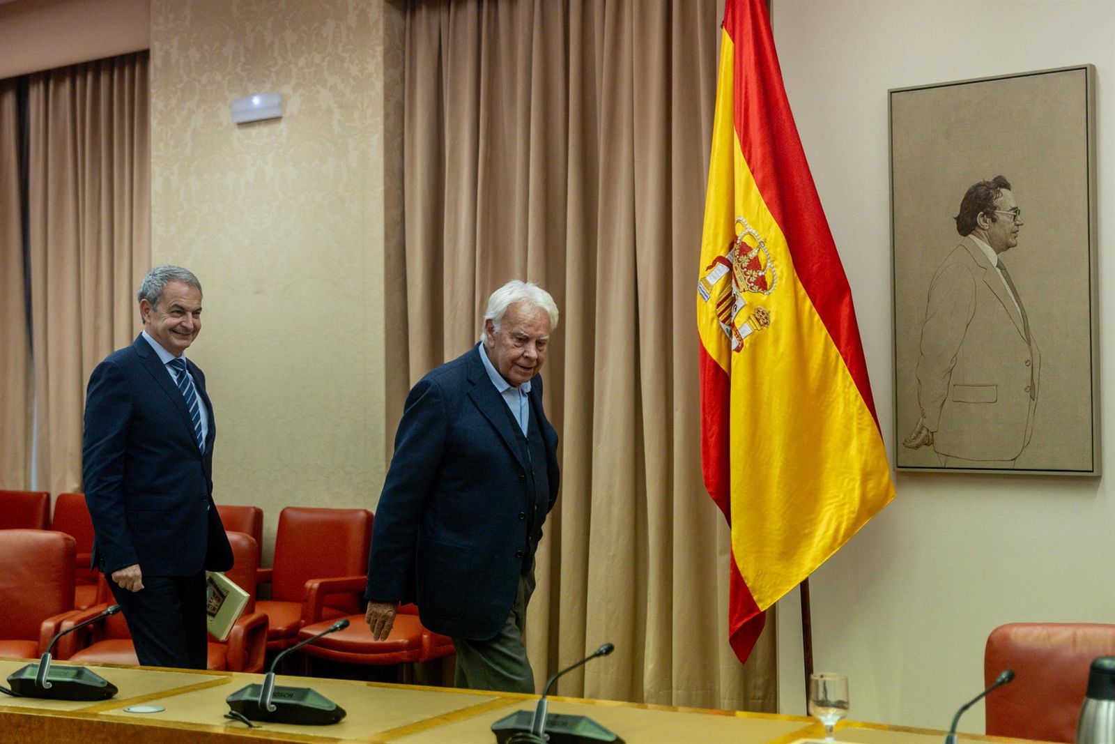 José Luis Rodríguez Zapatero y Felipe González en una. foto de archivo