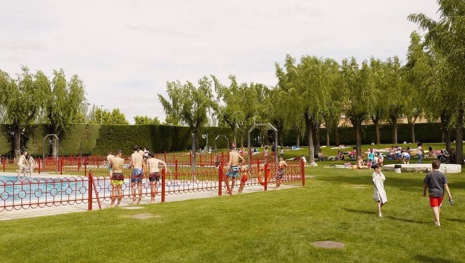 Las piscinas municipales prolongan la temporada hasta el 18 de septiembre