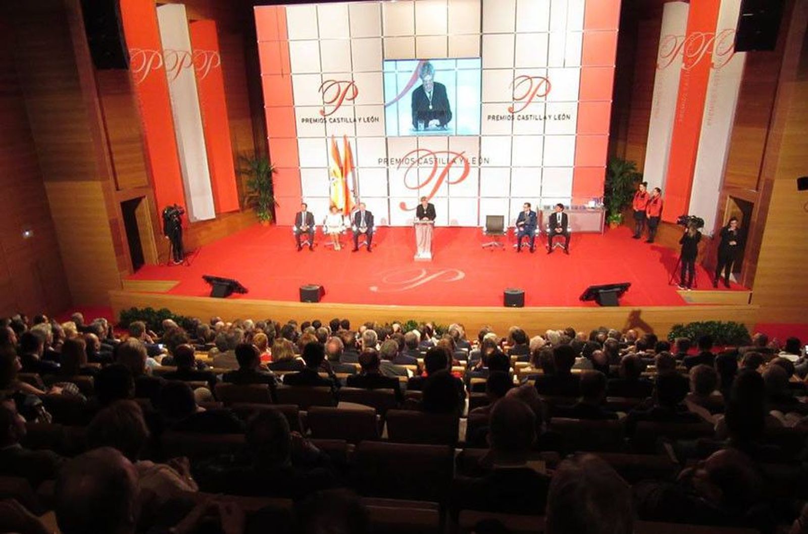 06 Ayto. Zamora. Representacion en Premios Castilla y León 20 04 18